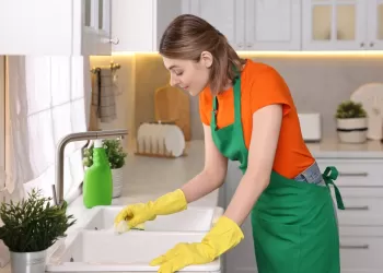 Seramik Evye Temizliği Nasıl Yapılır?