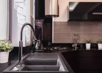 Pera Evye mi Ukinox Evye mi?